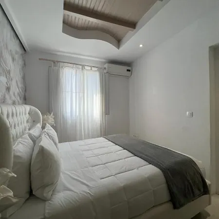 Almyra * Ornos (Mykonos)