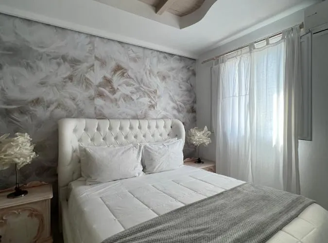 Almyra Apartamento *